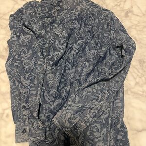 Robert Graham Blue Leaf Pattern Button down shirt